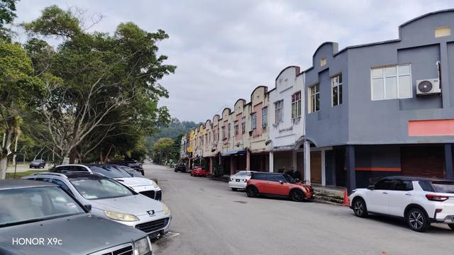 2 Storey Shop Lot Taman Dahlia Bandar Baru Salak Tinggi | FREEHOLD 1