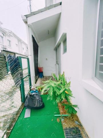 AZALEA Kejiranan Xklusif Rahman Putra Bumi Unit 20ft x 60ft BUMI UNIT 3