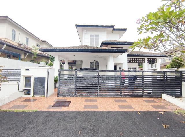 ((FULLY RENO)) Banglo 2 Storey, Bukit Mahkota Bangi 1