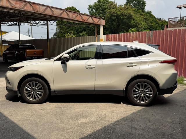 2020/2021 Toyota HARRIER 2.0 PREMIUM LOAN KEDAI - 4