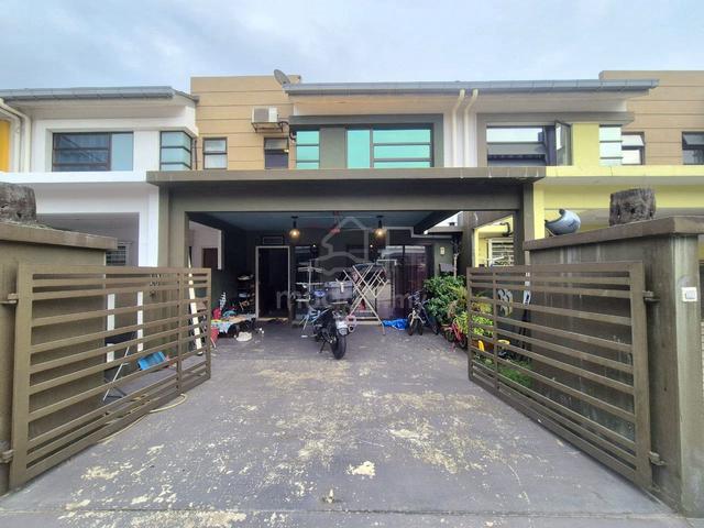Below Market! Double Storey@ Abadi Height Solaria, Puchong 1