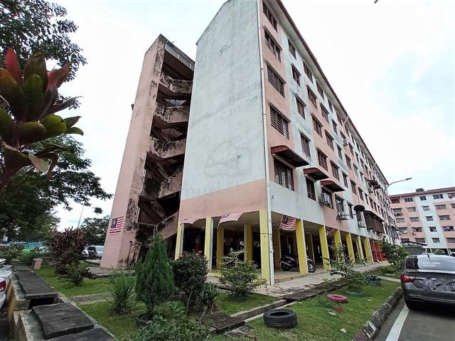 Flat PKNS Seksyen 7 Shah Alam 1