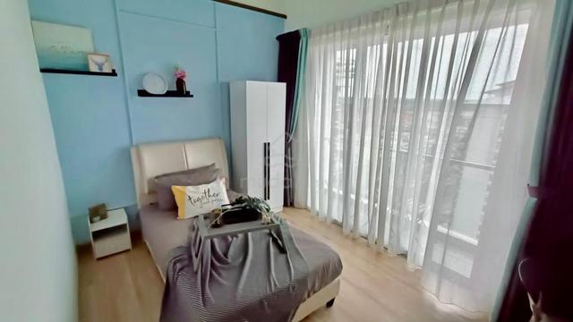 Balcony Room - Near HSI Mount Austin 1
