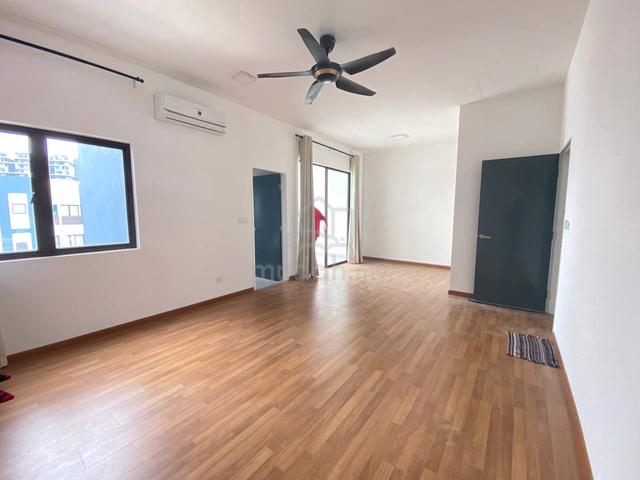 Renovated Ayden 1.5 Storey Townhouse Warisan Puteri Kota Warisan 1