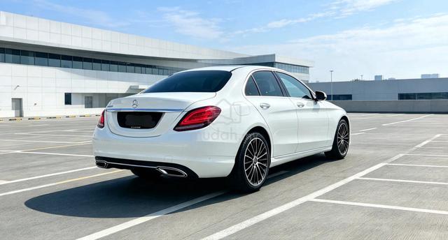 2019 Mercedes C200 AVANTGARDE 48V FACELIFT KEYLESS - 2