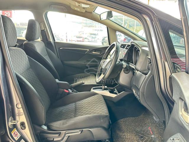 2016 Honda JAZZ 1.5 V (A) 3YEARS WARRANTY - 5