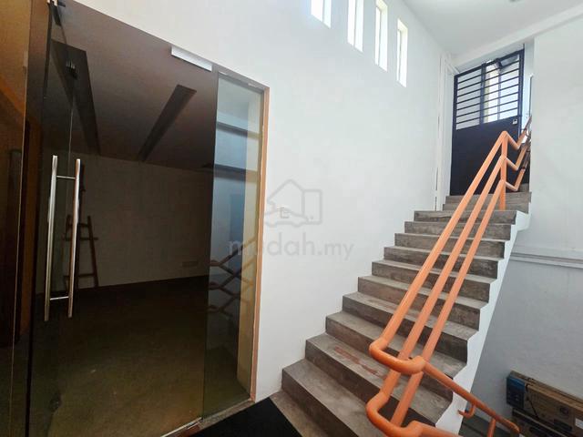 Bukit Rahman Putra Sungai Buloh 2nd Flr Office near Putra Medical 1