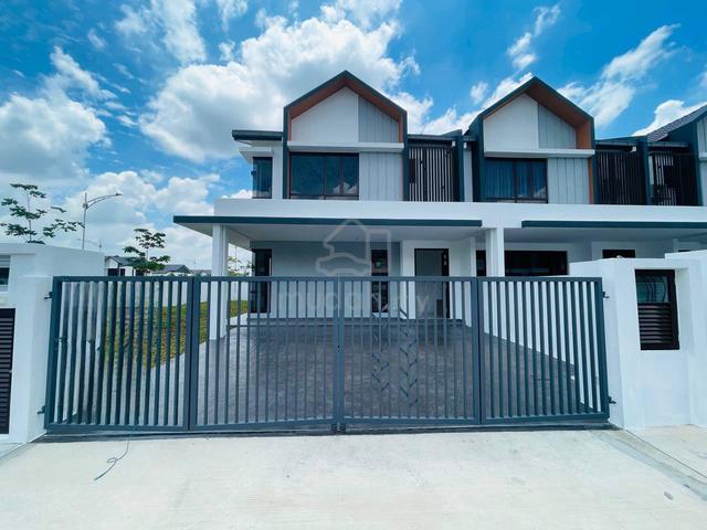 Corner Lot, Double Storey House Type Anisa, Serenia City Kota Warisan. 1