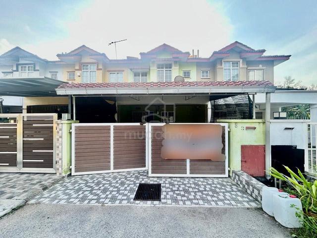[RENOVATED] Taman Seri Mewah Kajang Double Storey Terrace House 1