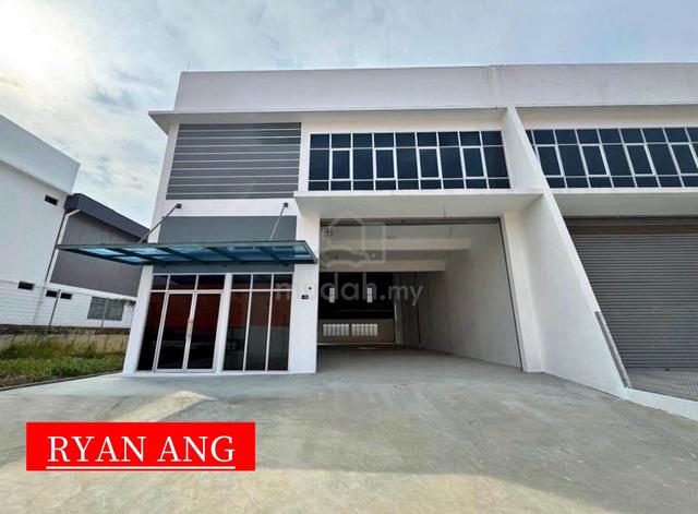 1.5 Storey Semi-Detached Factory For Rent Taman Industri Waja, Kulim 1
