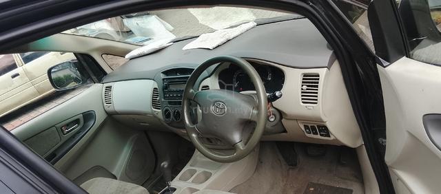 2010 Toyota INNOVA 2.0 E MY05 AN40 FACELIFT (A) - 5