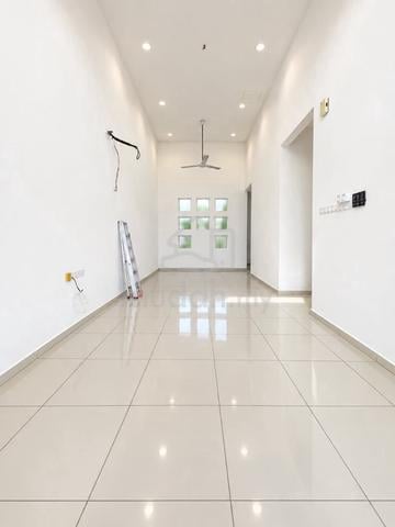 Saujana Permai Single Storey Semi-D Gated Guarded House For Rent 1