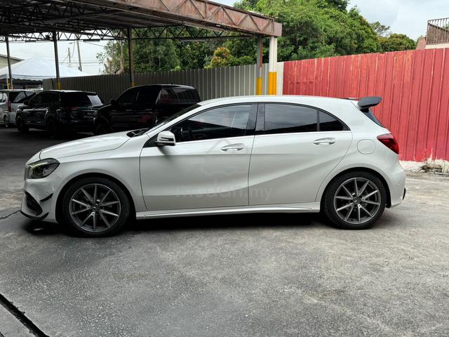 2017/2021 MercedesBenz A180 AMG 1.6 (A) LOAN KEDAI - 4