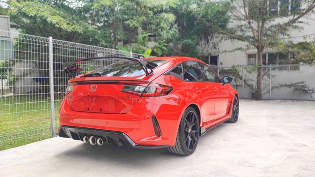2025 Honda Civic 2.0 Type R RACING BLACK VERSION - 4
