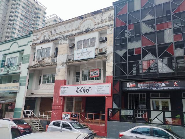 KL Desa Melawati Ground Floor Shop - Many parkings 1