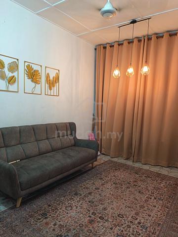 Teres Setingkat Taman Sri Serdang Fully Furnished For Rent 1