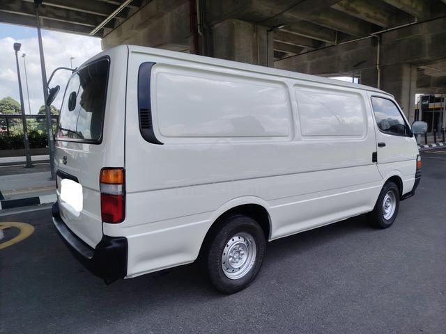 2001 Toyota Hiace 2.4 (M) Panel Van - 3