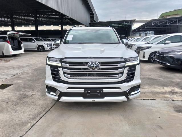 4.5A 8K KM UNREG 2023 Toyota LANDCRUISER 3.5 ZX - 4