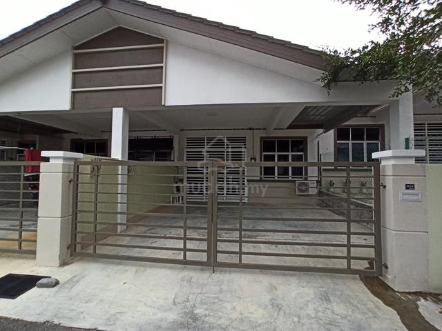 Melaka Durian Tunggal Partially Furnished Terraced House For Rent 1