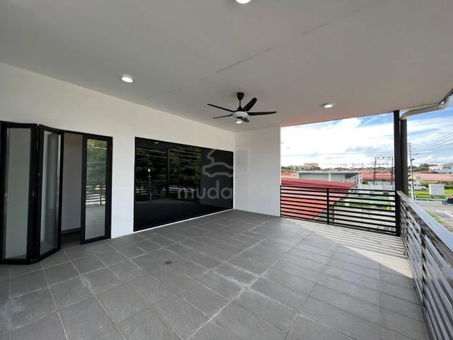 1½ Storey Terrace House @ Foh Sang 1