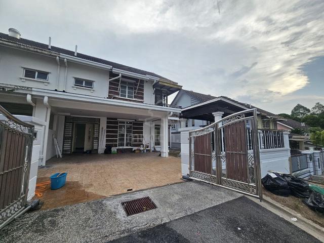 FULLY RENOVATED Semi Detached 2Sty Laman 2 Bandar Seri Putra Bangi 1
