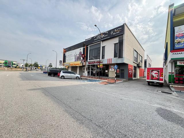 37x75 Corner Unit Double Storey Shoplot Ready Tenanted Alam Impian 1