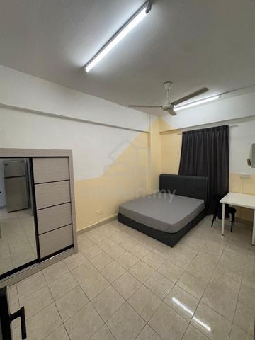 Room to Rent at PJ @ Millennium Square (5mins to LRT Kelana Jaya) 1