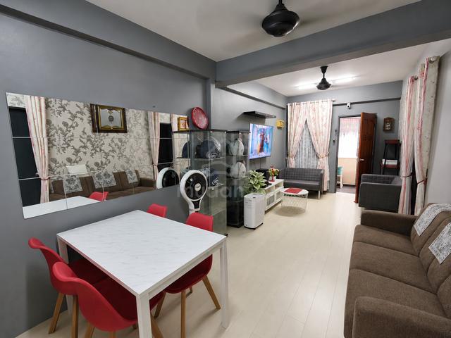 Taman Setia Rawang Flat 1
