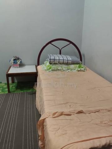 Bilik Untuk Disewa 1