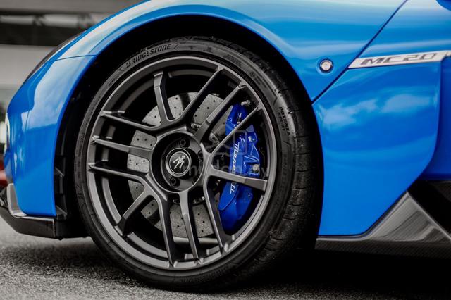 2023 Maserati MC20 3.0 CEIL0 *full carbon package - 3