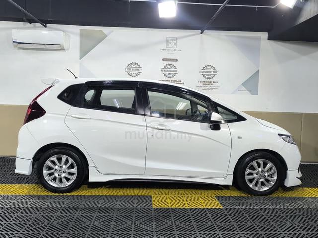 2020 Honda JAZZ 1.5 E Reverse camera / Warranty - 3
