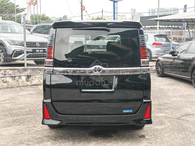 2020 Toyota VOXY 2.0 KIRAMEKI II (A) - 26K KM - 4
