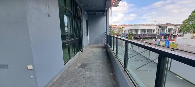 Kulai famous shoplot for rent 1