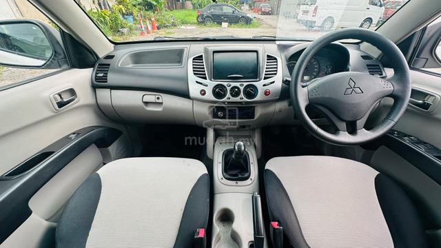 2011 Mitsubishi TRITON 2.5 LITE(Manual)PickUp - 4