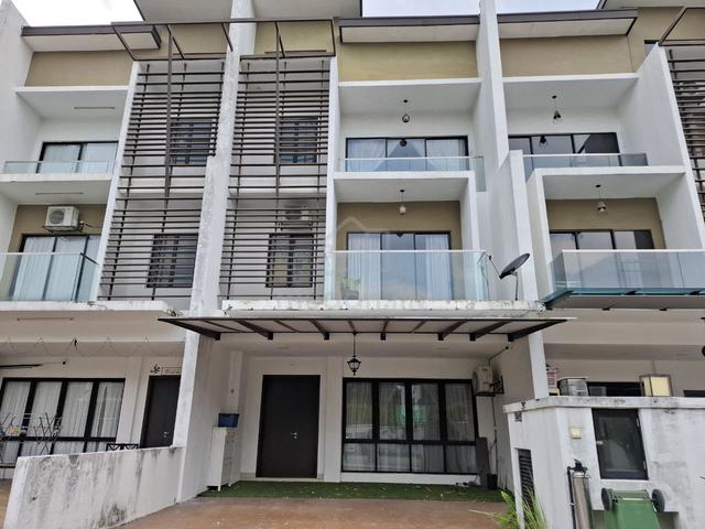 FREEHOLD, 3 Storey Superlink Terrace House, Anggun 3 Emerald, Rawang 1
