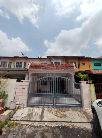 Double storey 16x60 in PJS 10, 3R2B with extended kitchen 1