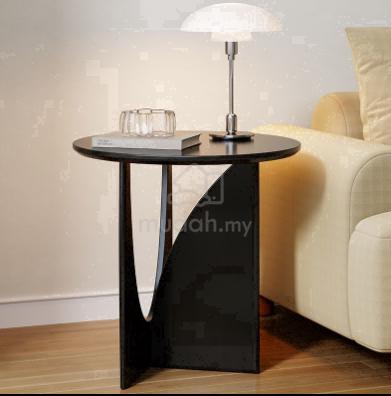 Sleek, Modern Side Table - Furniture & Decoration for sale in Jalan Ipoh, Kuala Lumpur