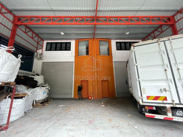 1.5 Storey Joined Warehouse | Renovated | Mount Austin Johor Bahru 1