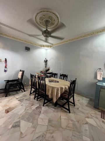 USJ 2 End Lọt (22x75 sqft) 2 Storey Terrace House Without Extra Land 1