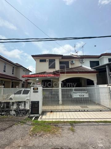 A 2-storey semi-detached house at Taman Anggerik (For Sale) 1