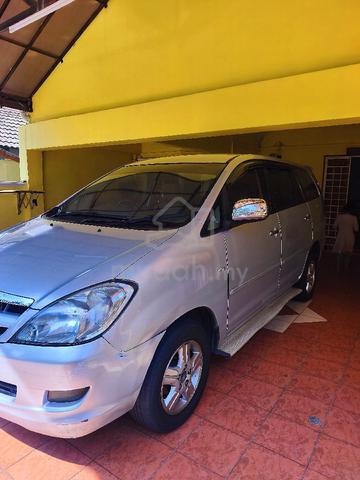 2005 Toyota INNOVA 2.0 E (M) - 4