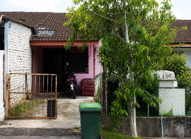 [SAVE UP 25K] Taman Cempaka, 1,399sf, Selama 1