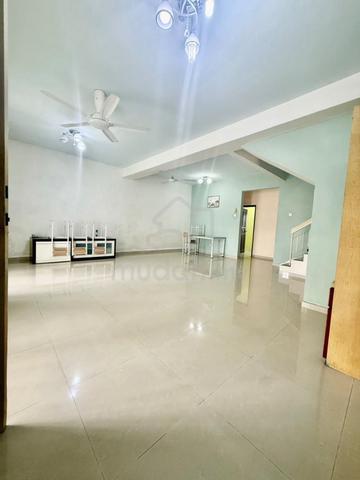 FOR RENT Bandar Putra Kulai Jalan Nuri Double Storey Terrace House 1