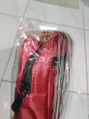 ASUS Cable & Tech Accessory Organizer Pouch (Red)
 - photo 5 of 6