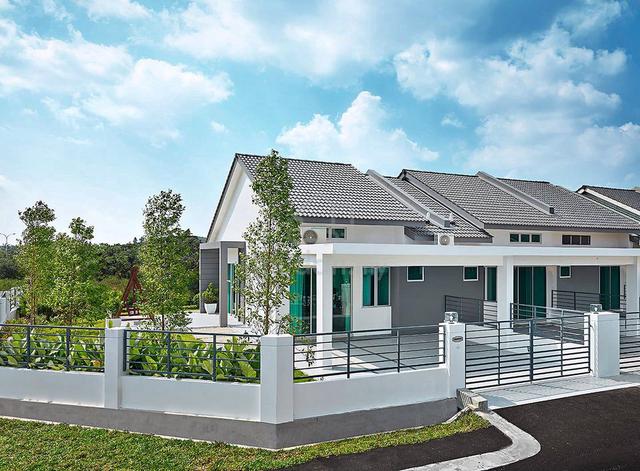Berbaloi baloi baloi single storey near seremban2 1