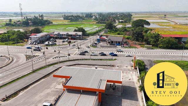 Rare unit bertam main road land/high visibility 1