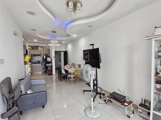 Seri Austin Residence Luxury Apartment 1