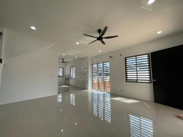 【 We Are Corner 】Taman Bestari Permai Kuala Ketil - 1.5 Storey House 1