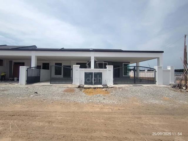 Freehold Single Storey Terrace in Merlimau Near to Muar Town 1