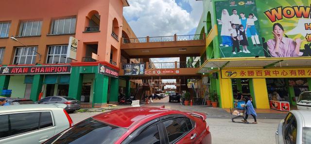 STRATA TITLE GRD FLR SHOP FOR SALE @ Kubah Ria Komplek, Jln Matang 1
